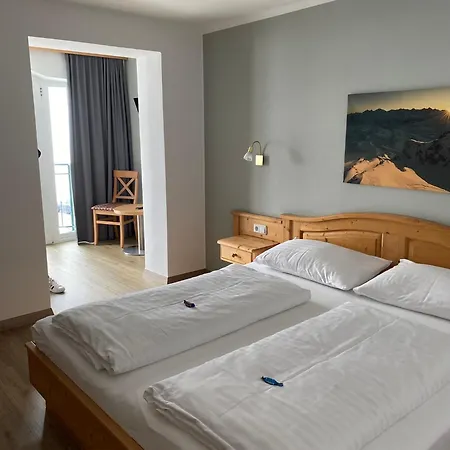 Gruenwaldkopf Отель