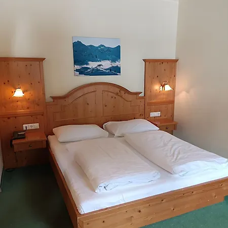 Отель Gruenwaldkopf 3*