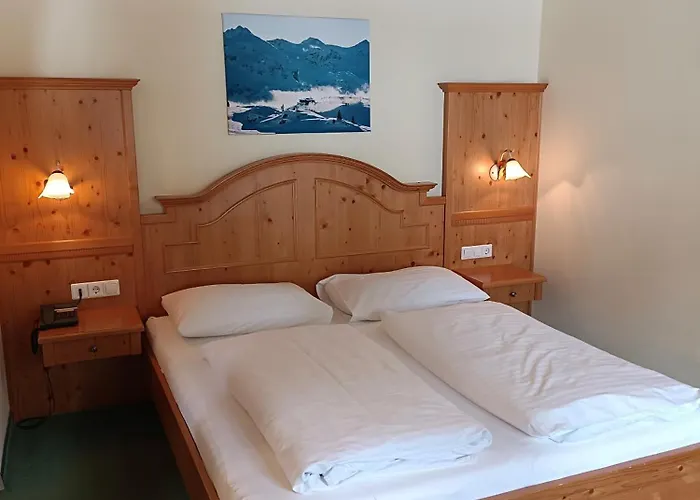 Hotel Gruenwaldkopf 3*